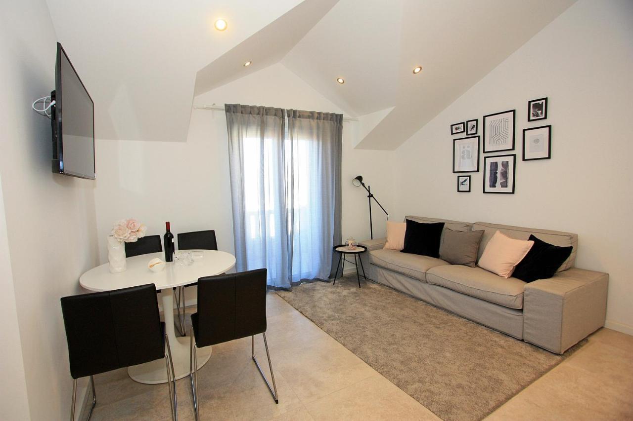 Apartman Ivana Supetar Ngoại thất bức ảnh