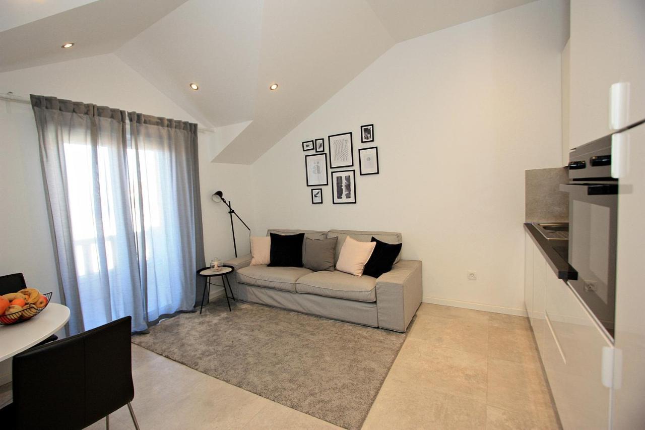 Apartman Ivana Supetar Ngoại thất bức ảnh