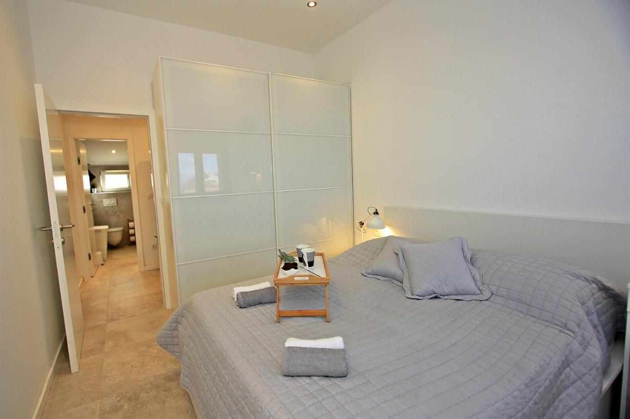 Apartman Ivana Supetar Ngoại thất bức ảnh