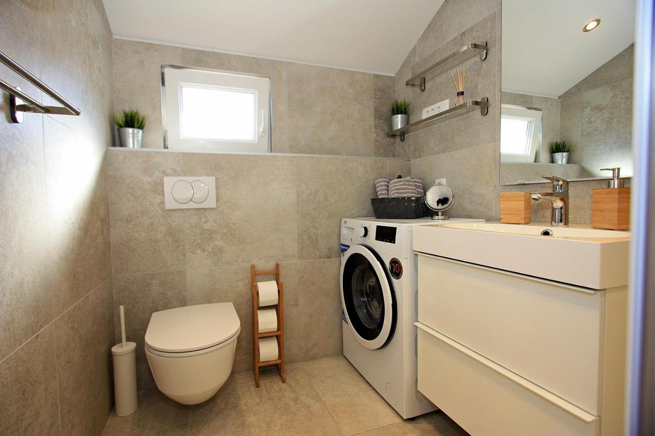 Apartman Ivana Supetar Ngoại thất bức ảnh